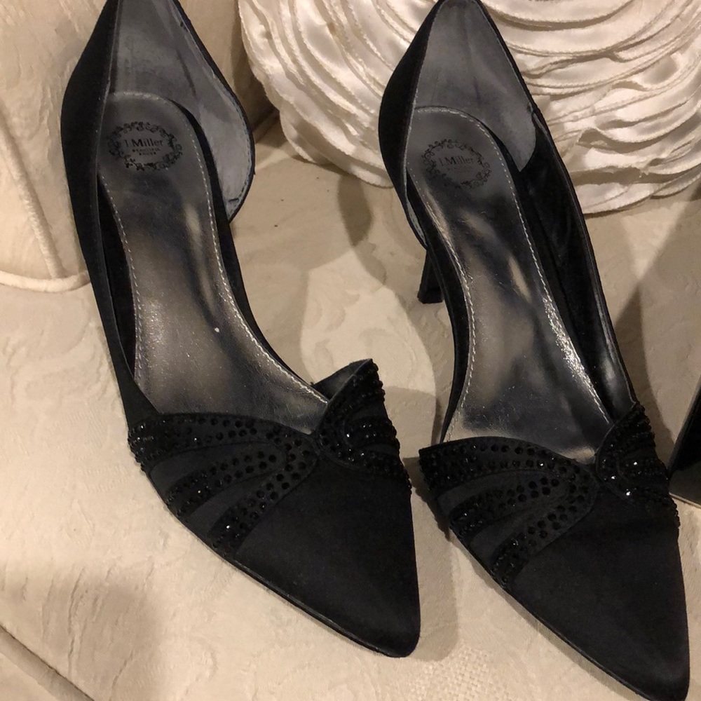 Black dress shoes 2-1/2” heel size 9.5M
